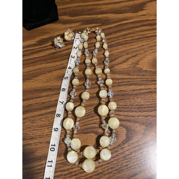 Vendome signed vintage crystal beaded double strand necklace and clip earrings - Picture 7 of 8